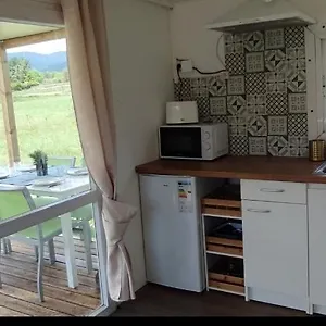 https://bungalow-au-pied-du-luberon.fr-provencehotel.com